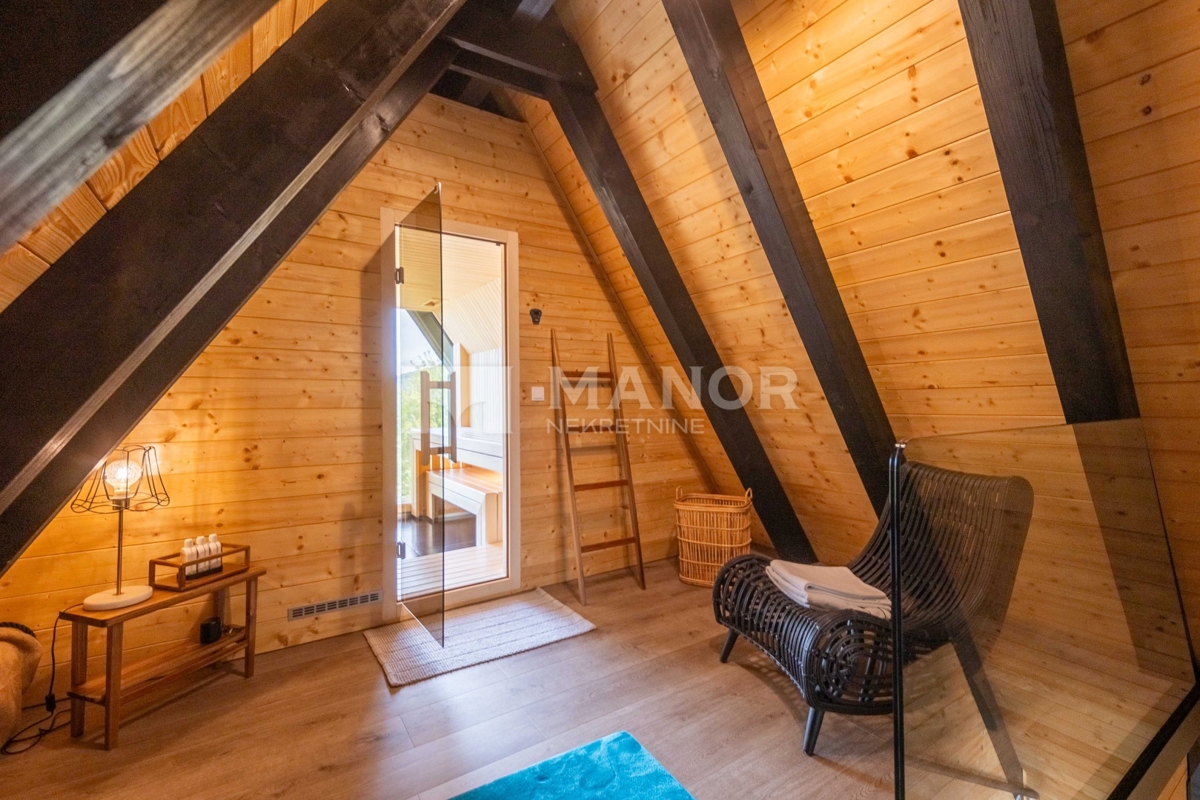 RAVNA GORA, KUPJAK – Villa di lusso in legno con piscina e centro benessere