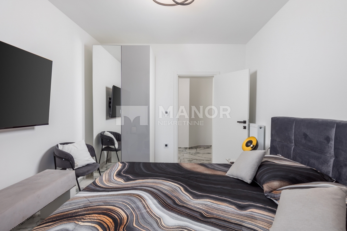 RIJEKA, BIVIO – Villa Két Lakással, Medencével és Tengeri Kilátással