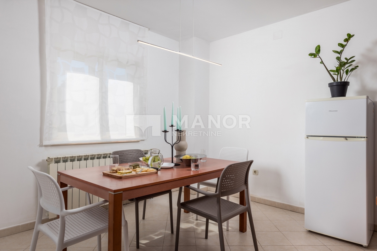 RIJEKA, BIVIO – Villa Két Lakással, Medencével és Tengeri Kilátással