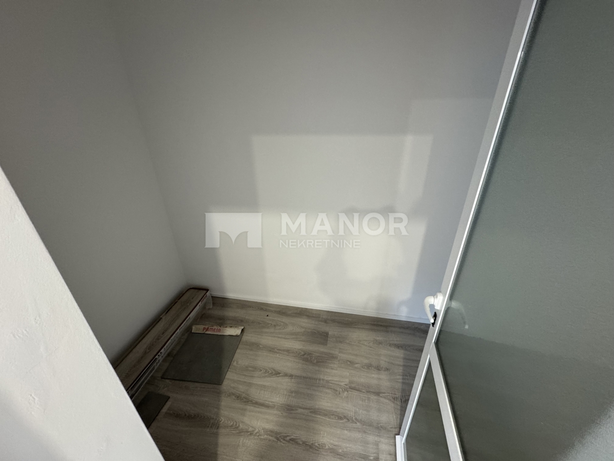 Commerciale Saršoni, Viškovo, 74m2
