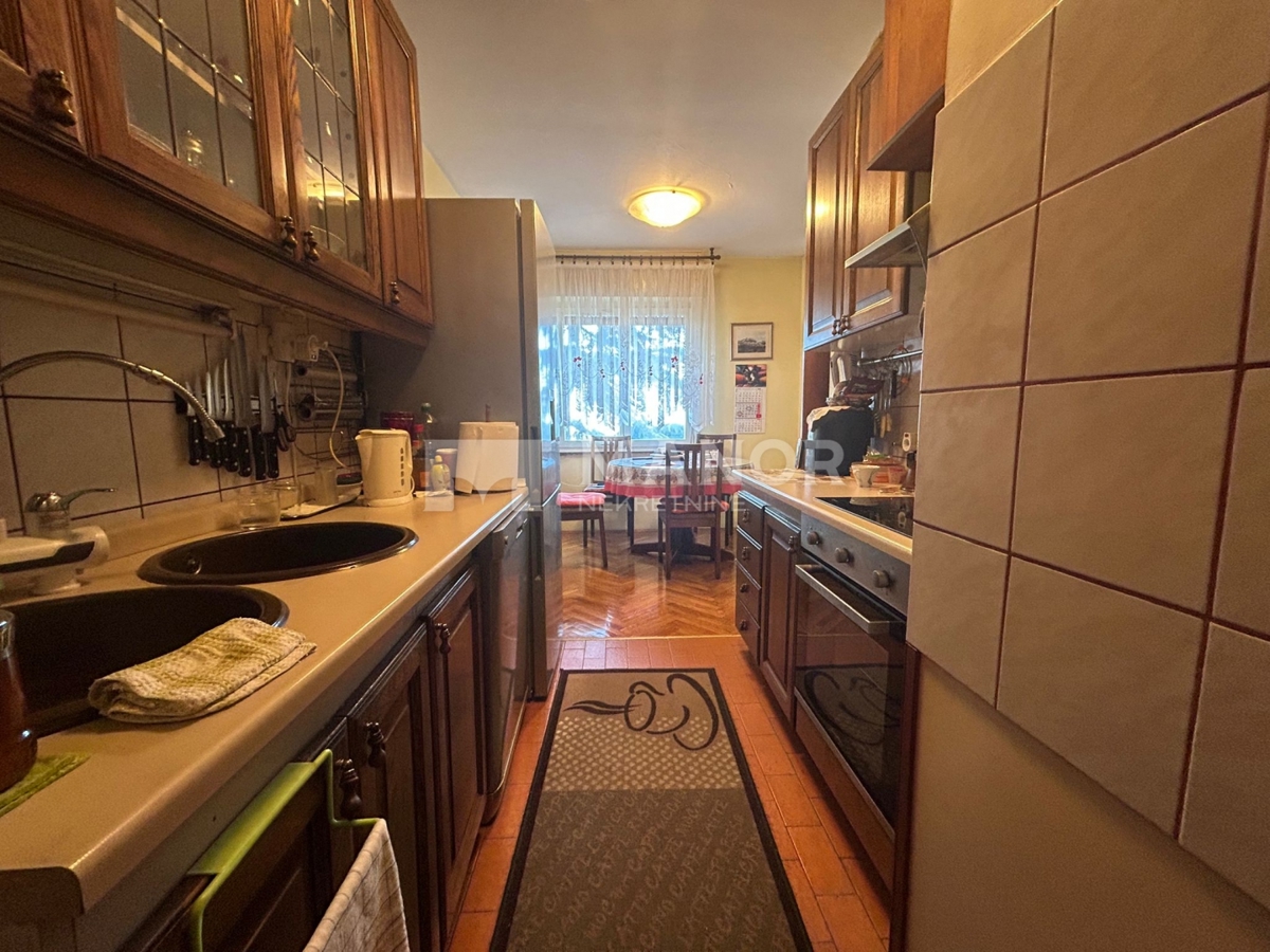 Appartamento Zamet, Rijeka, 73m2