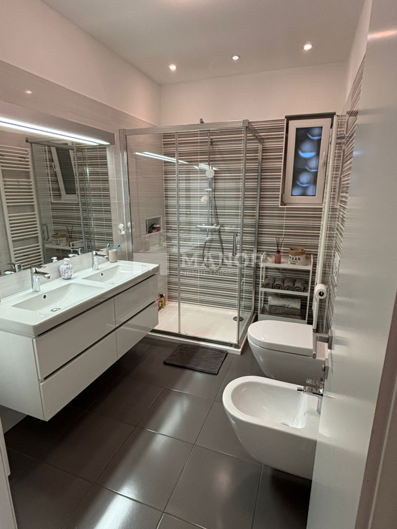 Appartamento Donja Vežica, Rijeka, 183m2