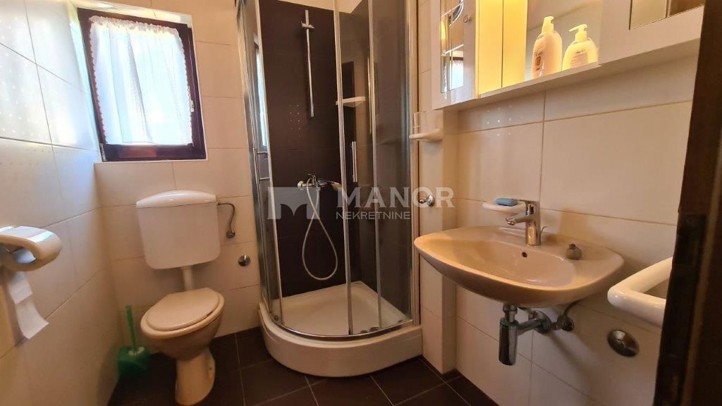 LUSSINO – Casa indipendente con 3 appartamenti, 309 m²