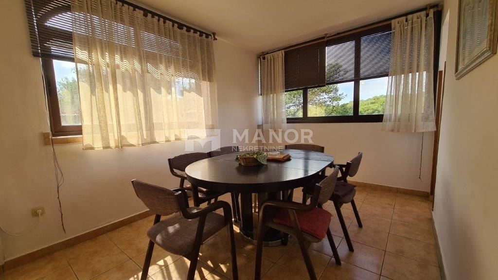 LUSSINO – Casa indipendente con 3 appartamenti, 309 m²