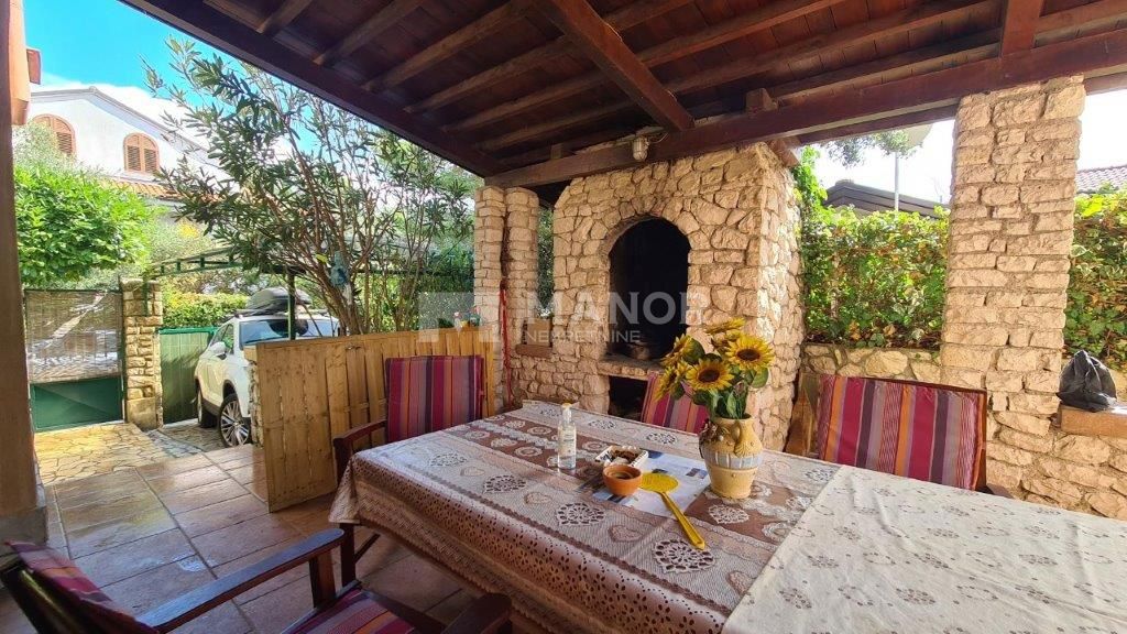 LUSSINO – Casa indipendente con 3 appartamenti, 309 m²