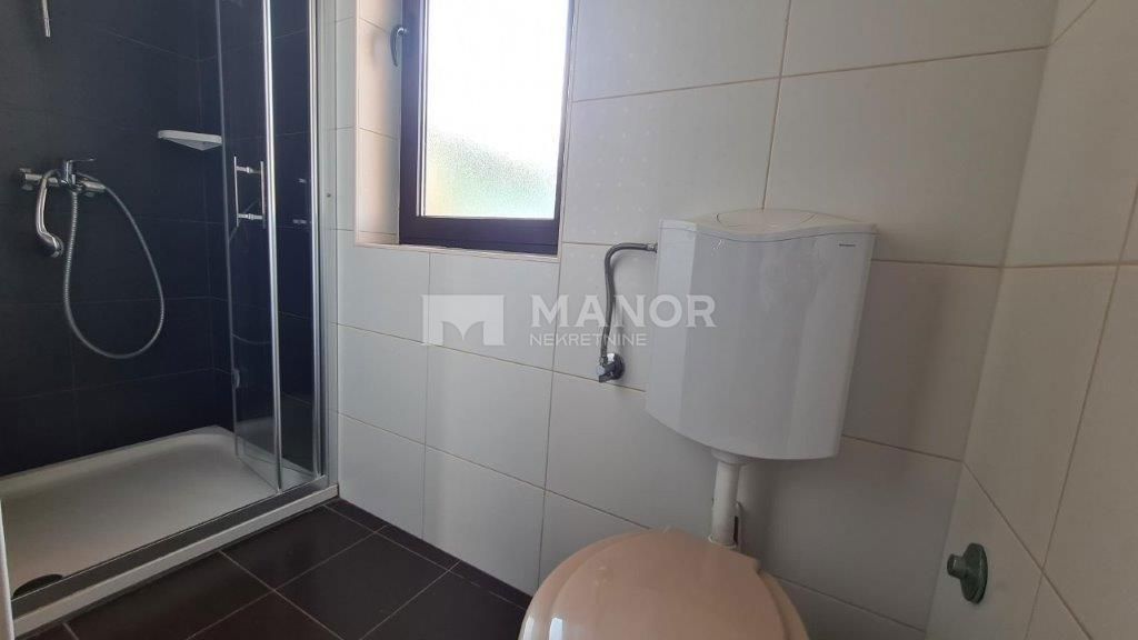 LUSSINO – Casa indipendente con 3 appartamenti, 309 m²