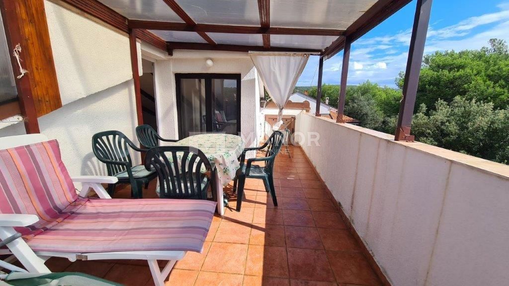 LUSSINO – Casa indipendente con 3 appartamenti, 309 m²