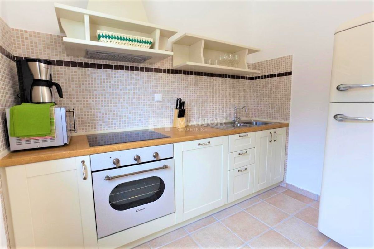 Casa Dobrinj, 255m2
