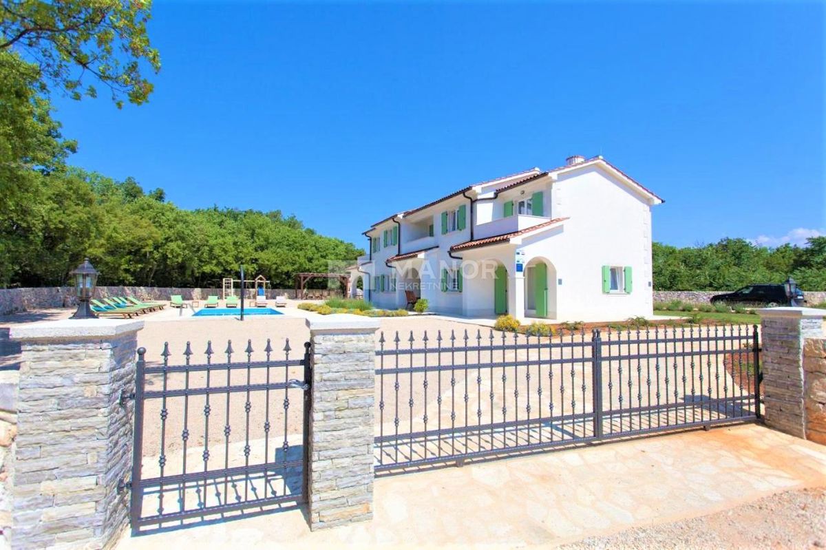 Casa Dobrinj, 255m2