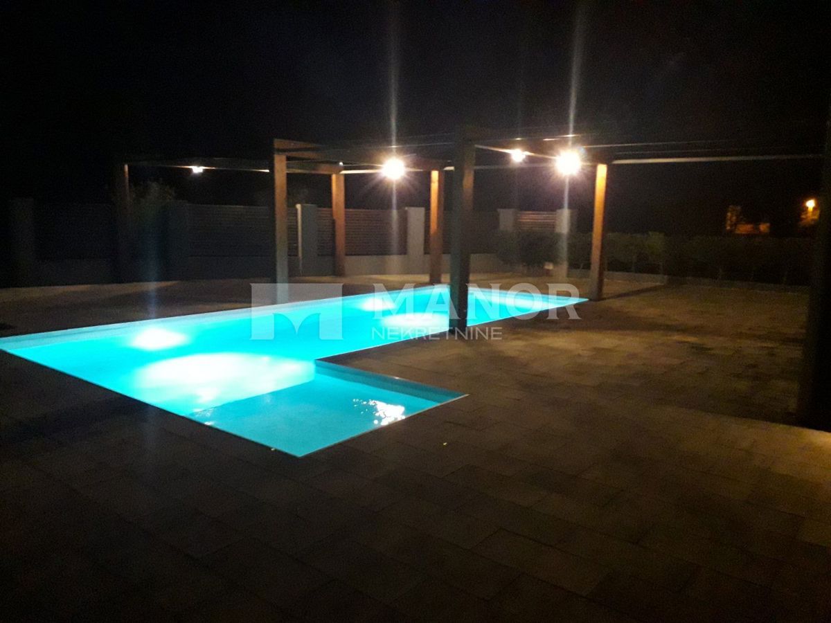 Casa Dobrinj, 222m2