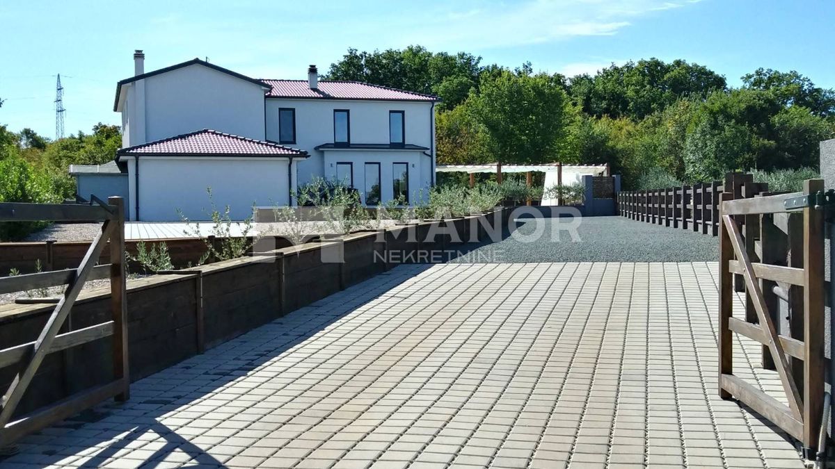 Casa Dobrinj, 222m2