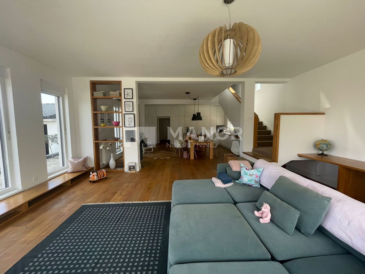 Casa Dobrinj, 222m2