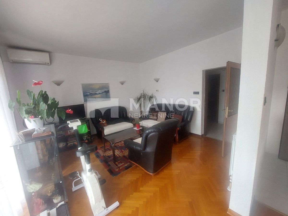 Casa Drenova, Rijeka, 300m2