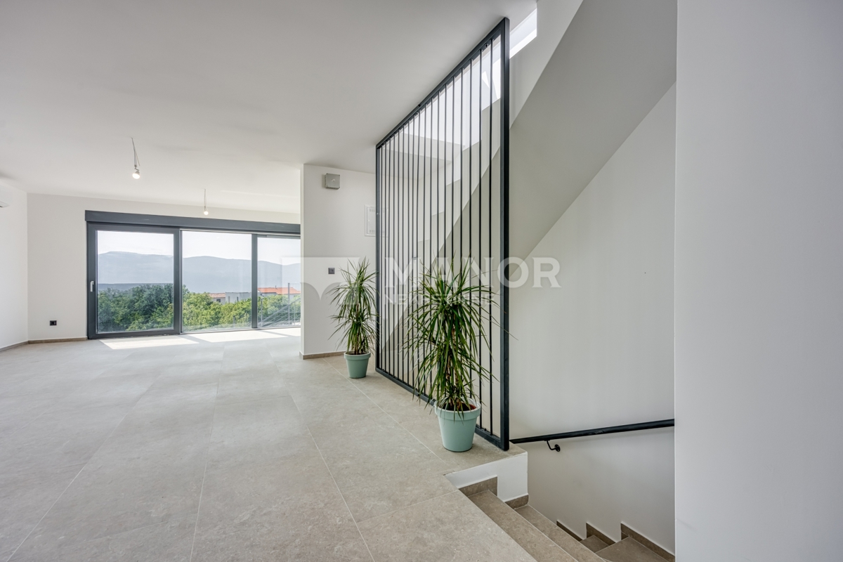 ISOLA DI KRK - Nuova costruzione! Casa bifamiliare con piscina e vista