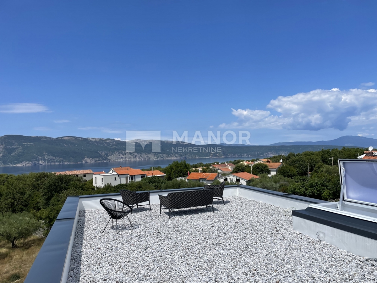 ISOLA DI KRK - Nuova costruzione! Casa bifamiliare con piscina e vista