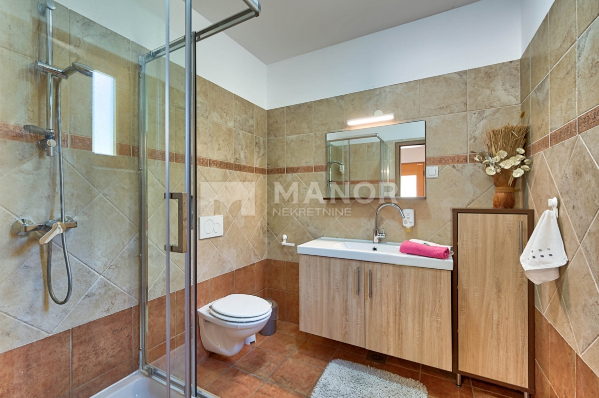 Casa Brod na Kupi, Delnice, 300m2