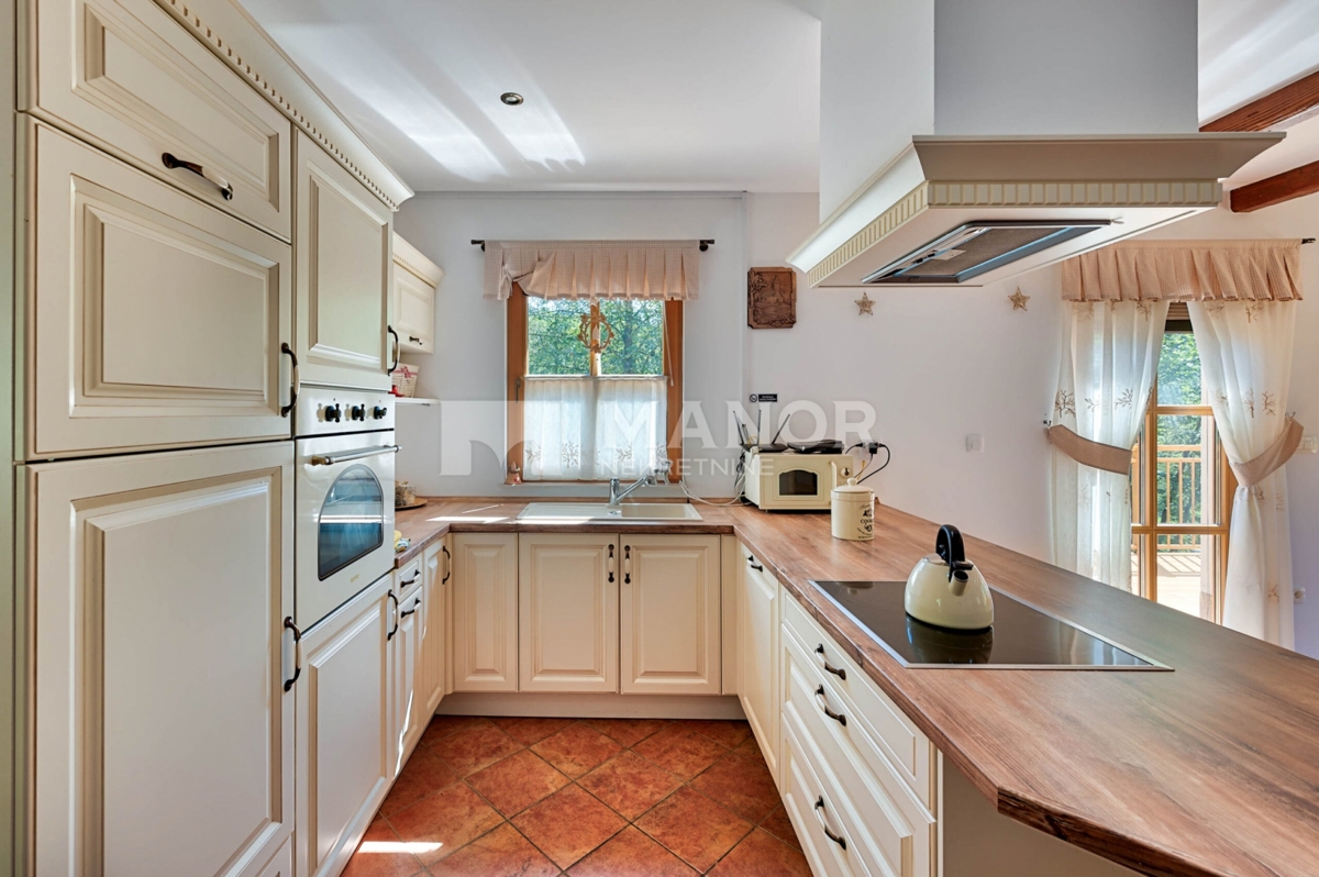 Casa Brod na Kupi, Delnice, 300m2