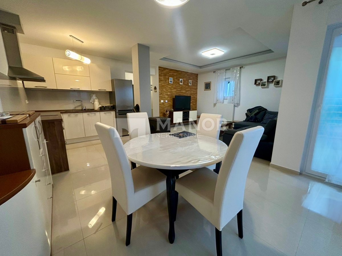 Appartamento Čavle, 73m2