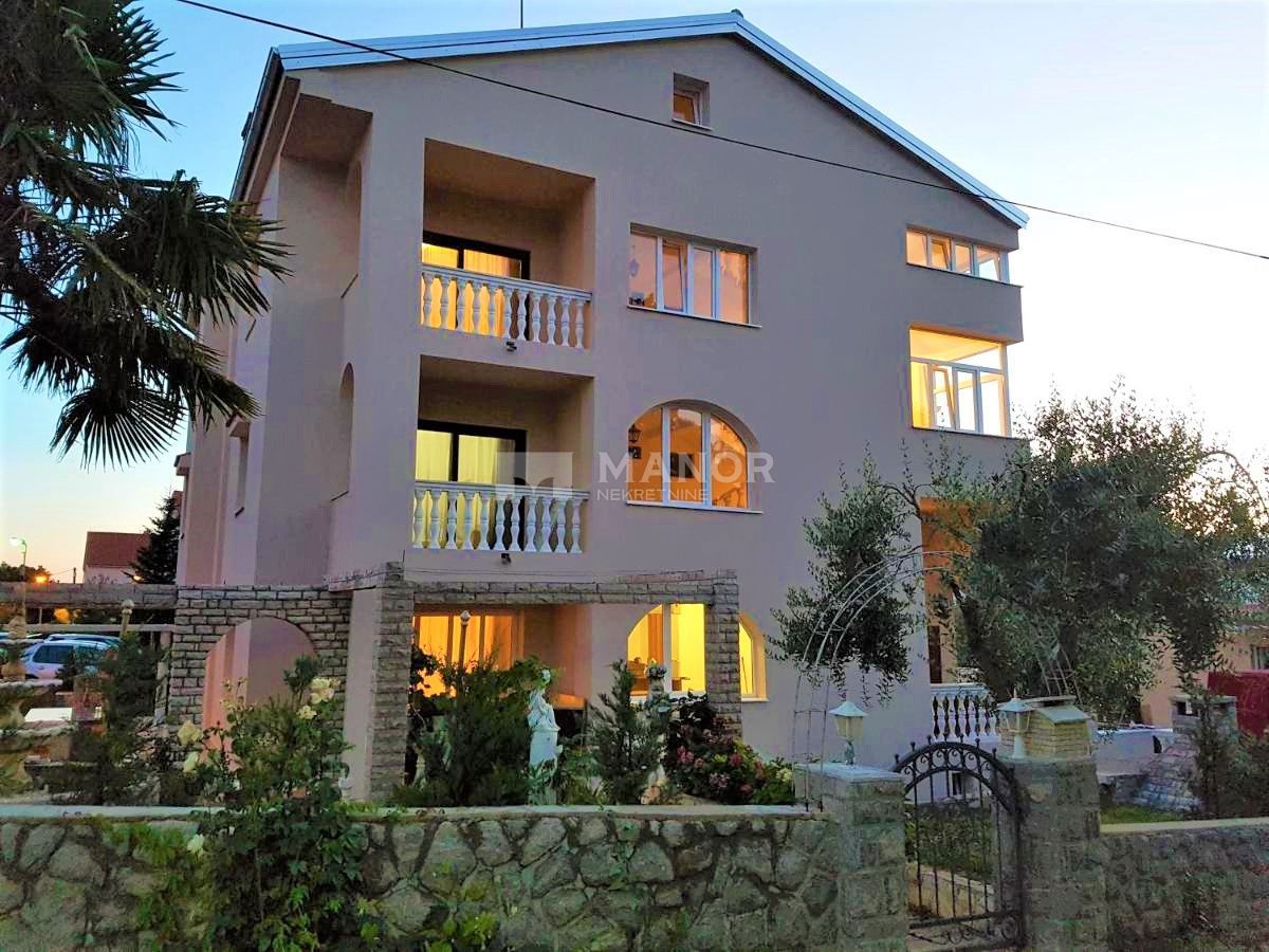 Casa Malinska, Malinska-Dubašnica, 620m2