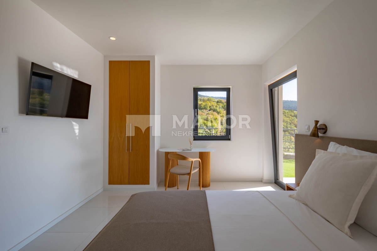 HRELJIN – Villa moderna con vista mare