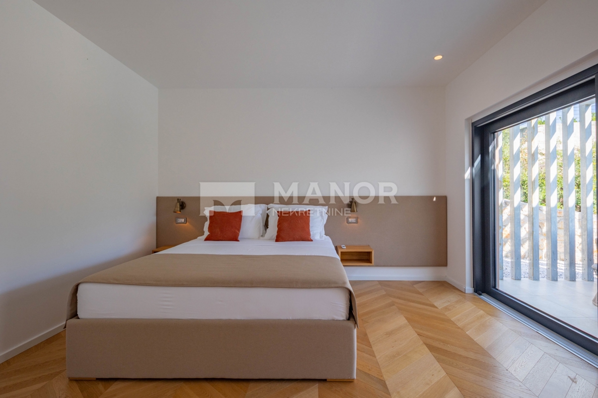 HRELJIN – Villa moderna con vista mare