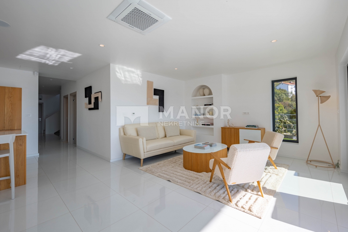 HRELJIN – Villa moderna con vista mare