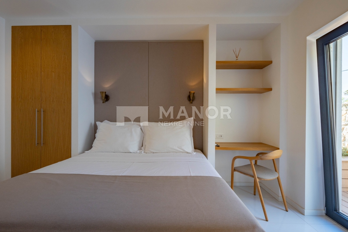 HRELJIN – Villa moderna con vista mare