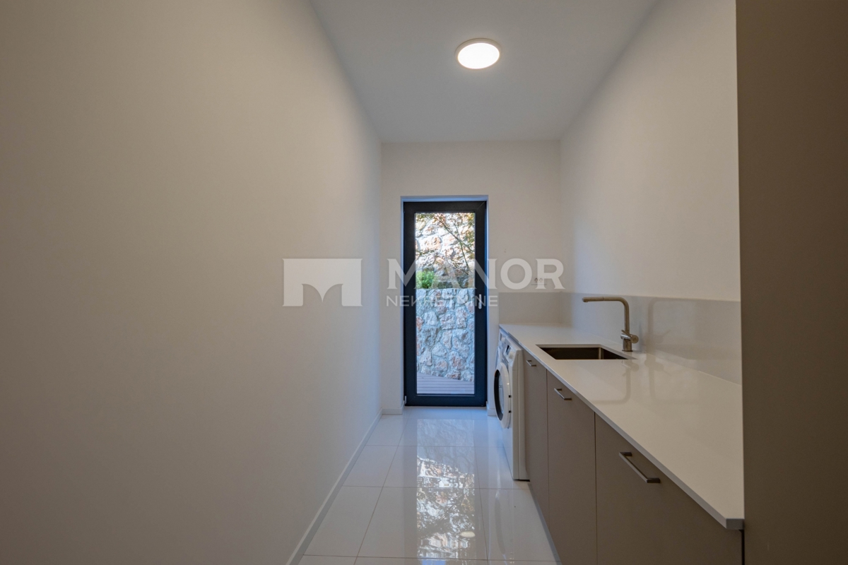 HRELJIN – Villa moderna con vista mare