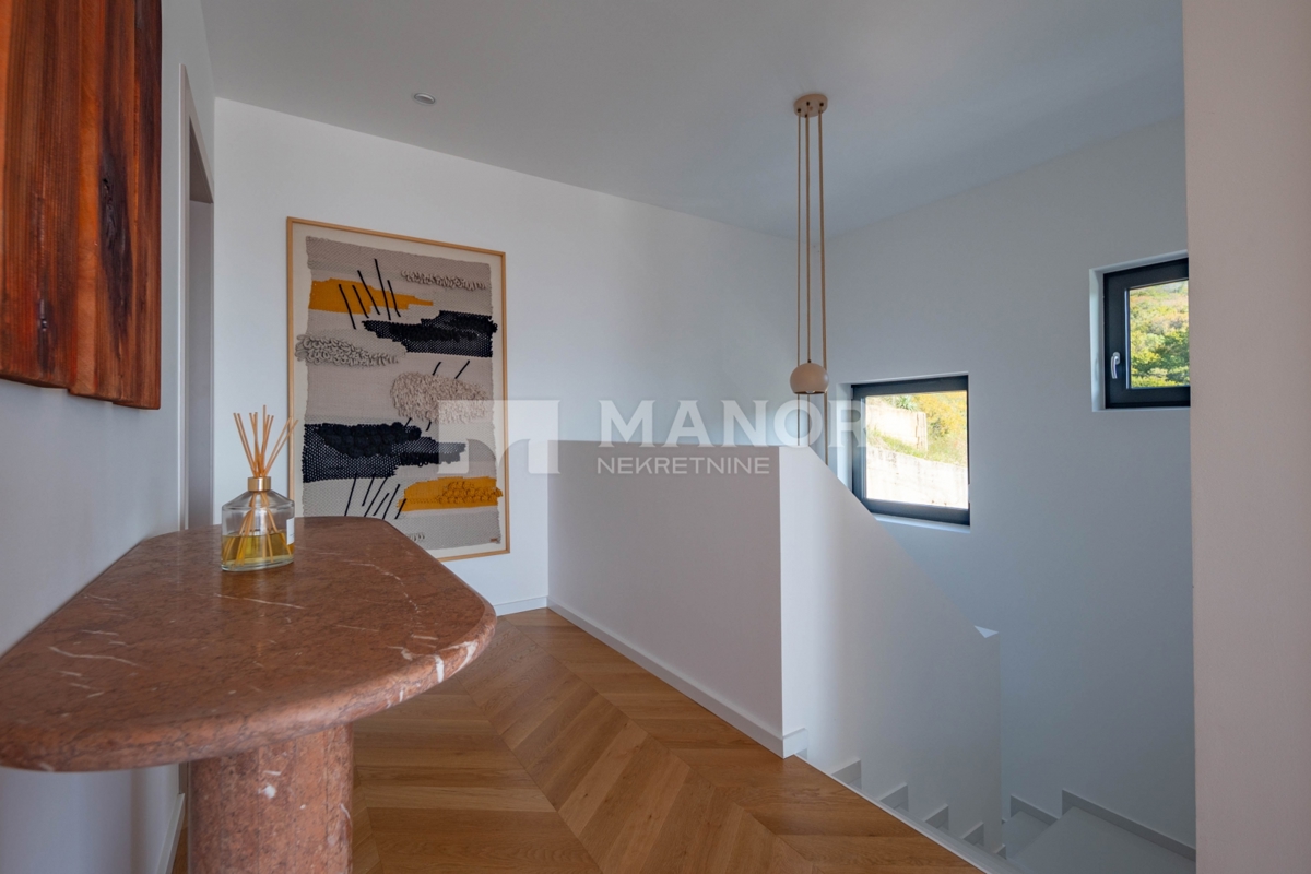 HRELJIN – Villa moderna con vista mare
