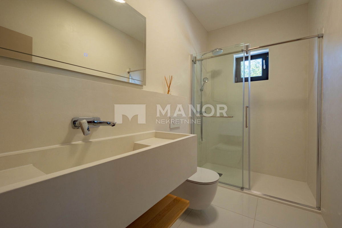 HRELJIN – Villa moderna con vista mare