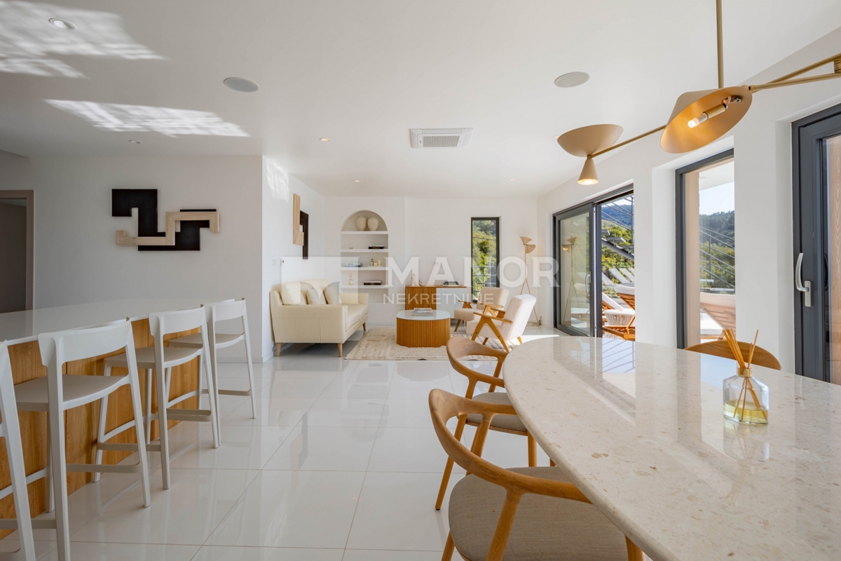 HRELJIN – Villa moderna con vista mare