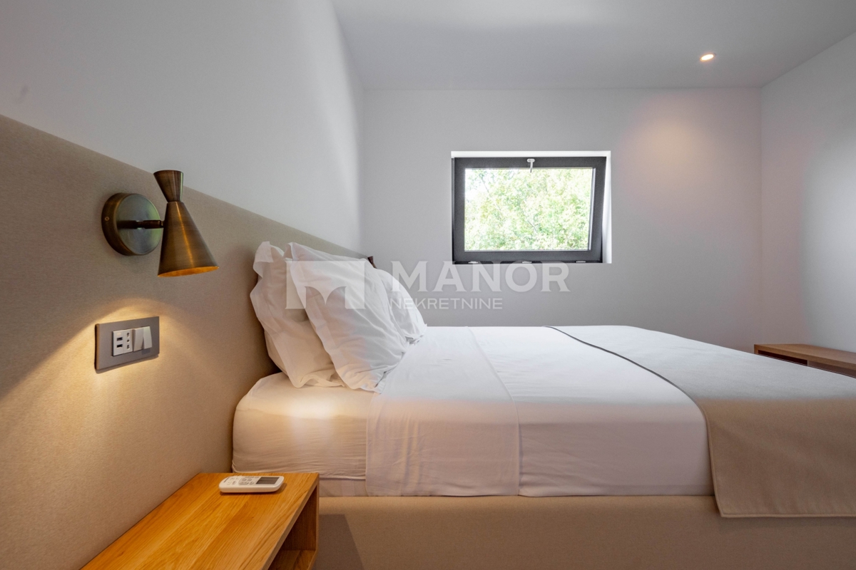HRELJIN – Villa moderna con vista mare