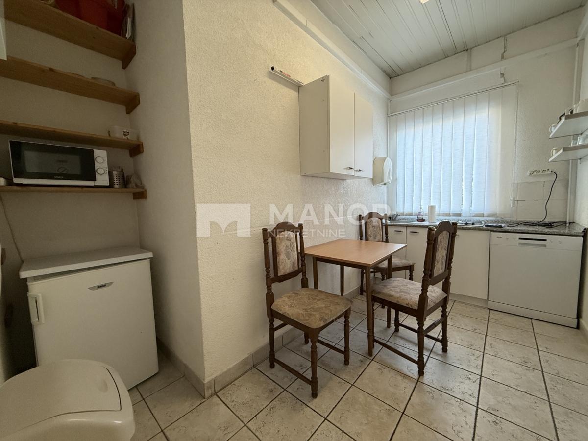 Commerciale Rastočine, Rijeka, 217m2