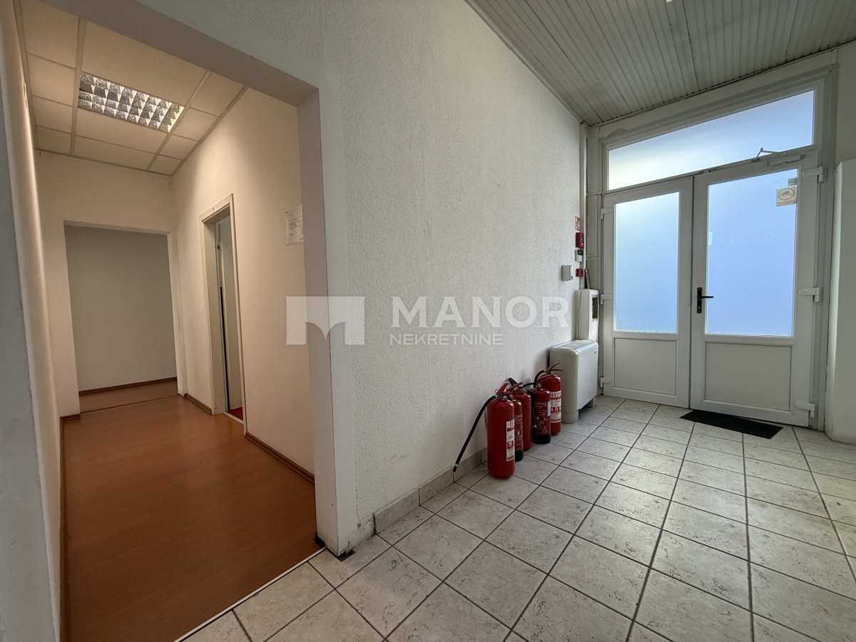 Commerciale Rastočine, Rijeka, 217m2