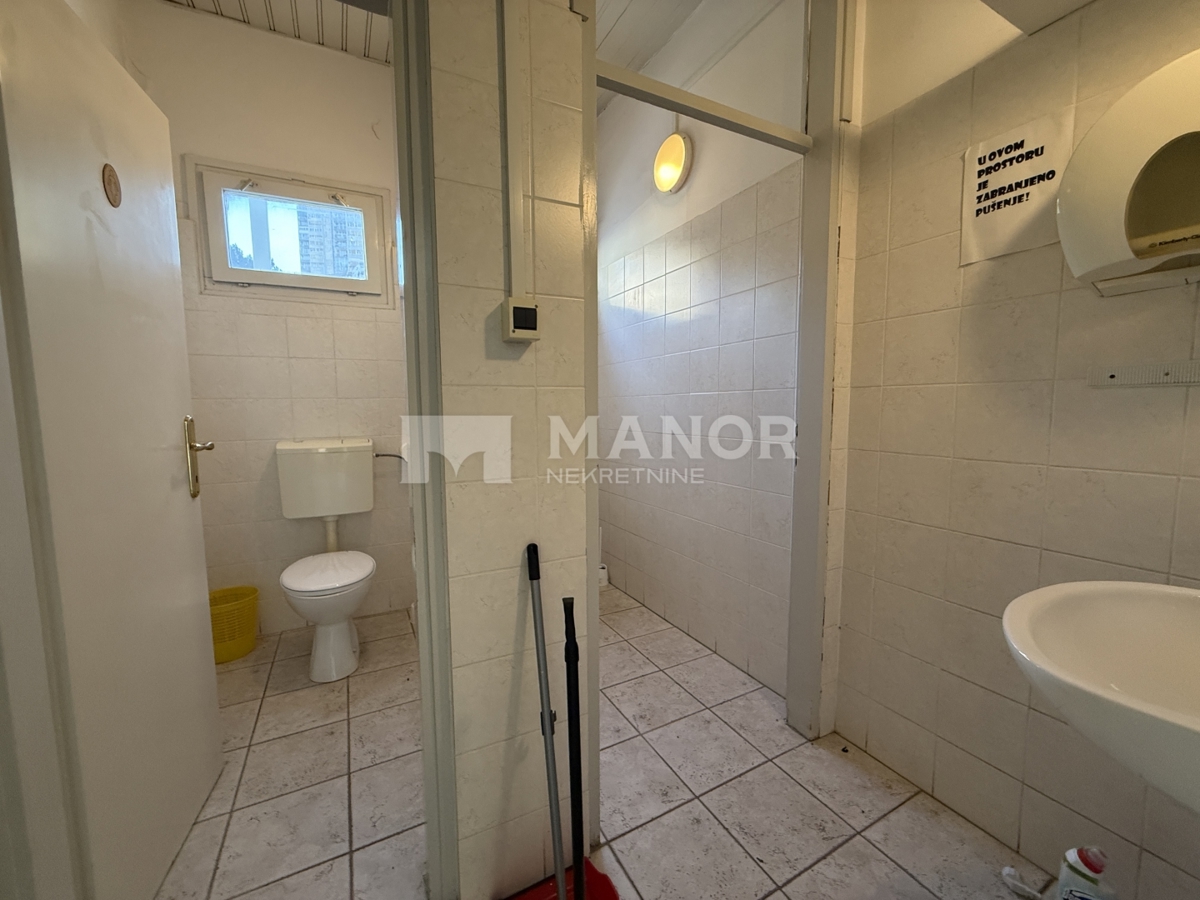 Commerciale Rastočine, Rijeka, 217m2