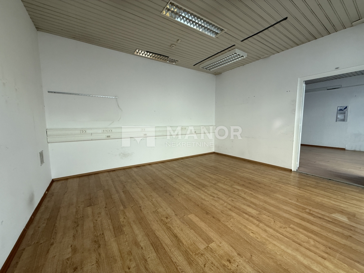 Commerciale Rastočine, Rijeka, 217m2