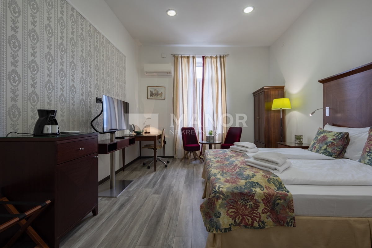 RIJEKA, SUŠAK – Opportunità d'investimento! Appartamento lussuosamente arredato con 5 monolocali – 144 m², vicino al centro, affitto turistico consolidato.