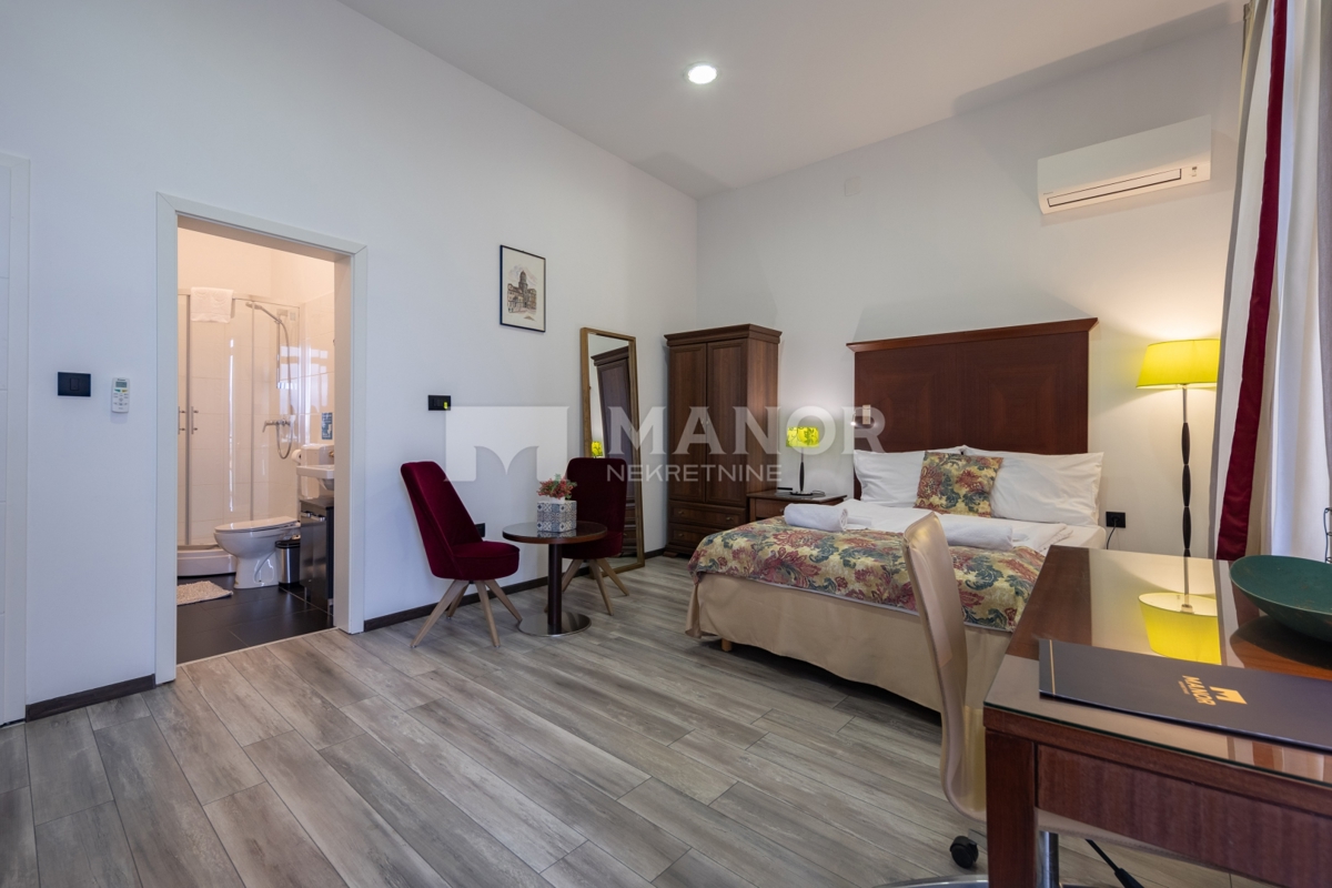 RIJEKA, SUŠAK – Opportunità d'investimento! Appartamento lussuosamente arredato con 5 monolocali – 144 m², vicino al centro, affitto turistico consolidato.