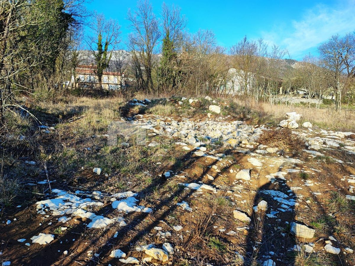 Buzet, 1.124m2