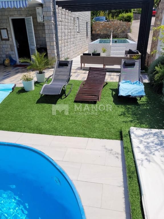 Casa Malinska, Malinska-Dubašnica, 400m2