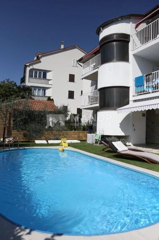 Casa Malinska, Malinska-Dubašnica, 400m2