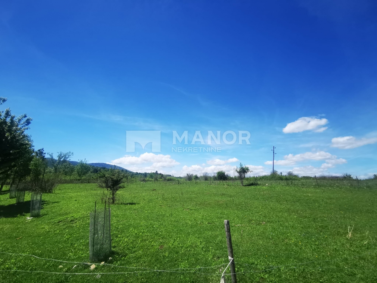 Terreno edificabile Plaški, 83.000m2