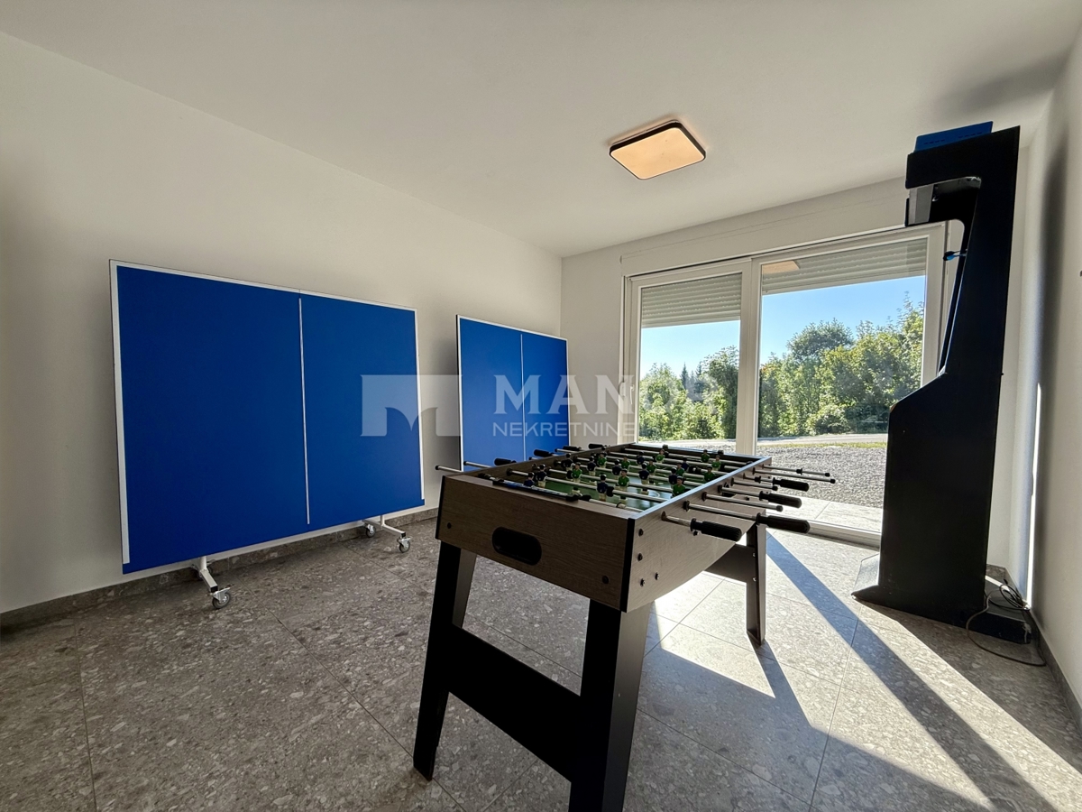 Casa Ravna Gora, 210m2