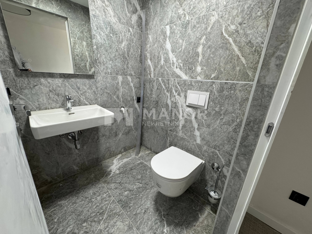 Commerciale Centar, Rijeka, 145m2