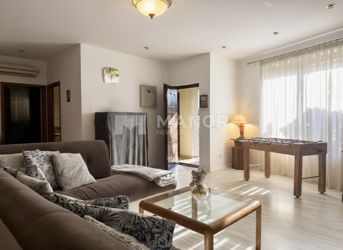 Appartamento Malinska, Malinska-Dubašnica, 74m2