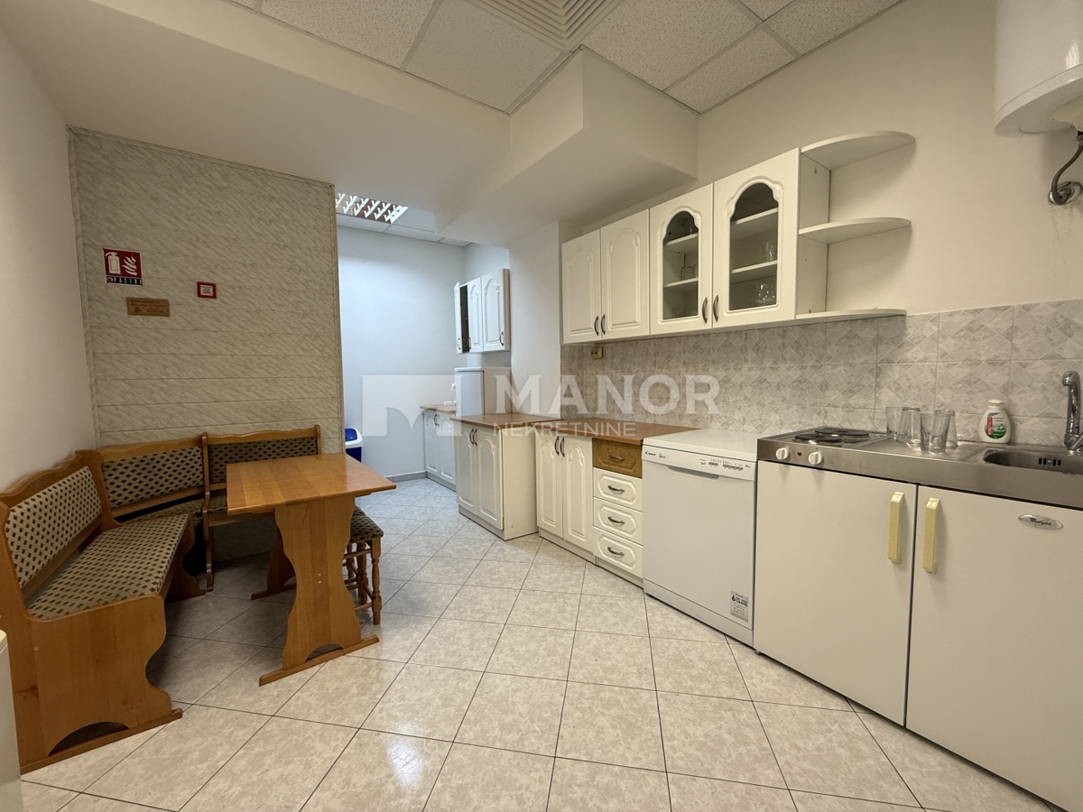 Commerciale Rastočine, Rijeka, 325m2