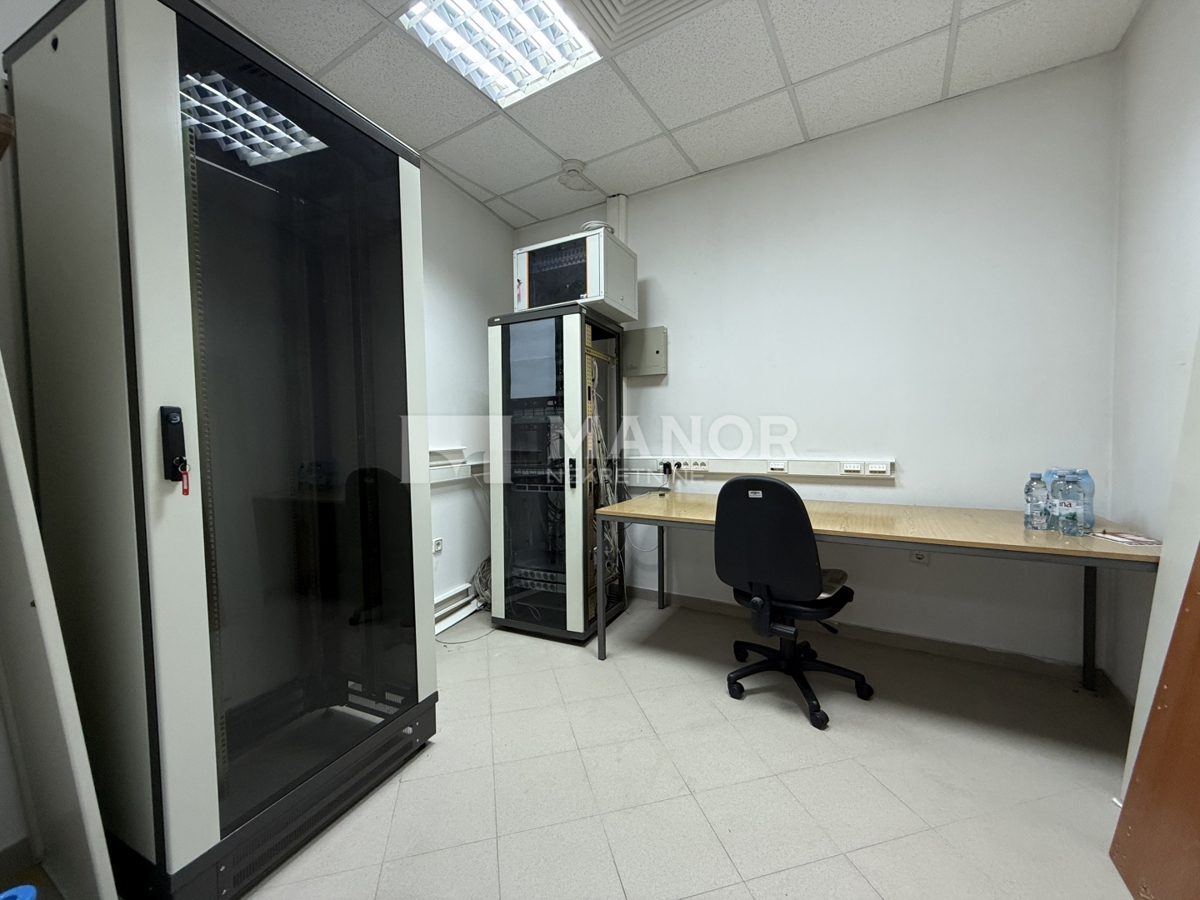 Commerciale Rastočine, Rijeka, 325m2