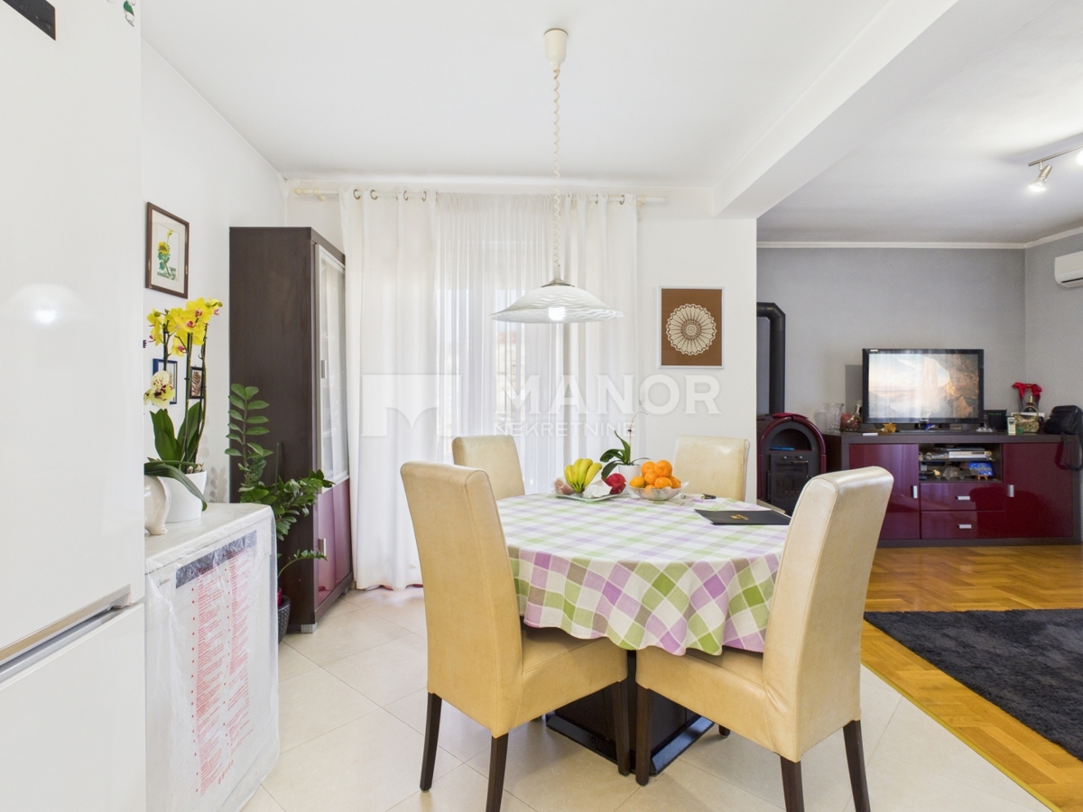 Appartamento Sroki, Viškovo, 85m2