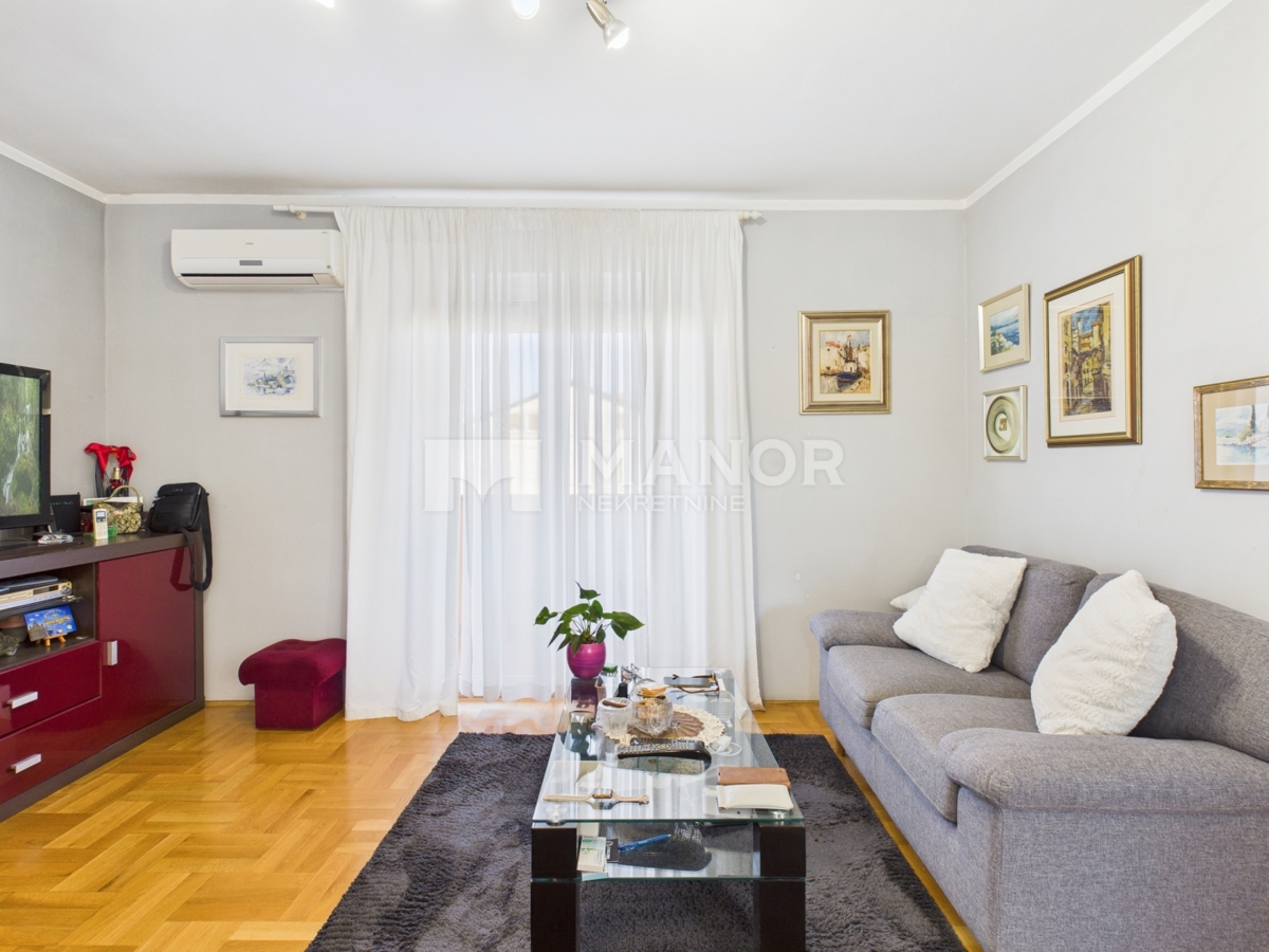 Appartamento Sroki, Viškovo, 85m2