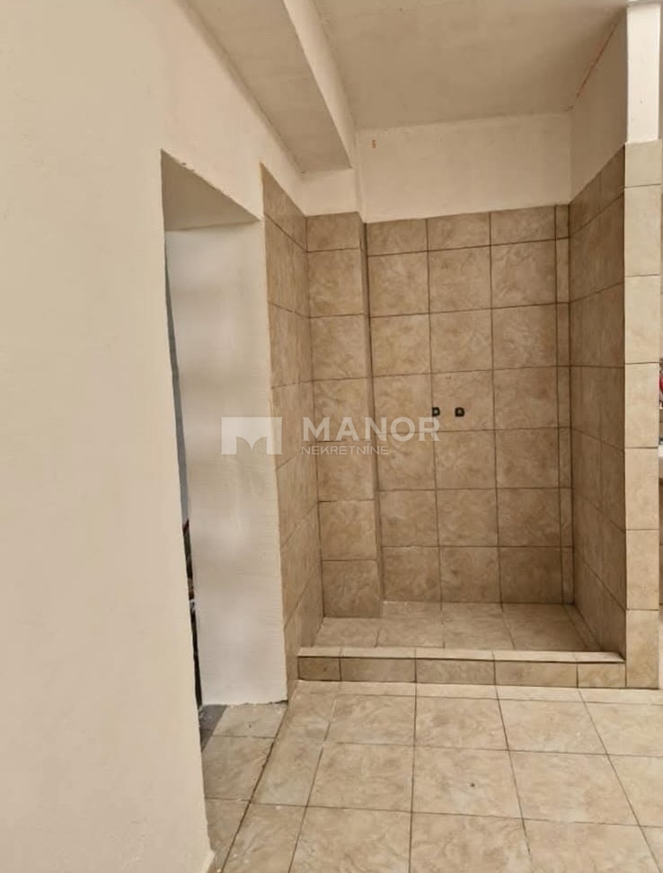 Commerciale Kantrida, Rijeka, 177m2